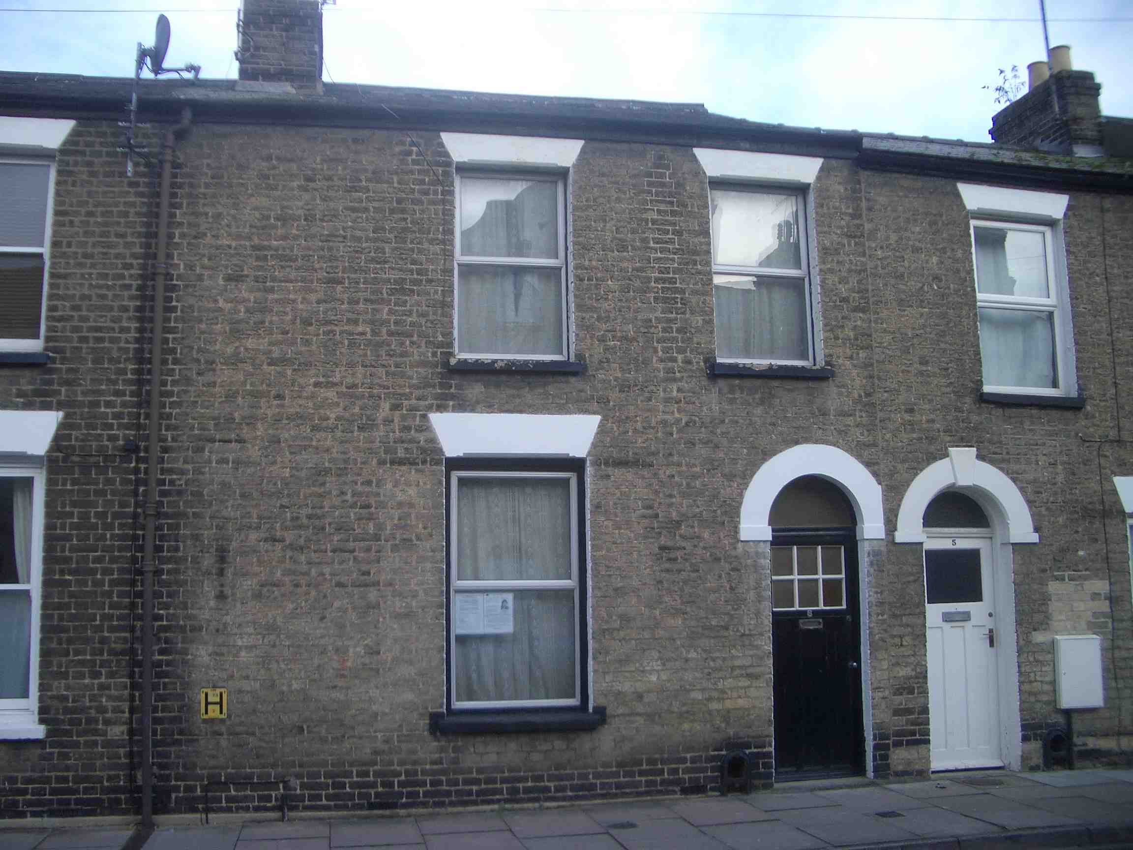 6 Auckland Road - A Terraced House