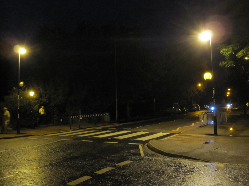 Chesterton Road Crossing - Two Floodlights Working