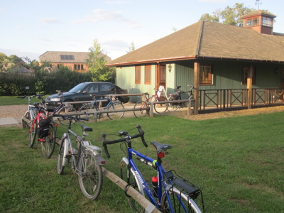 Many people cycled, walked, and drove to Horningsea Village Hall to discuss plans for new cycleways.  