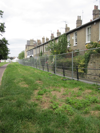 Fence Erected to Prevent Drug Dealing, Urination, and Defecation in Residential Streets and Gardens in the Brunswick Area. 